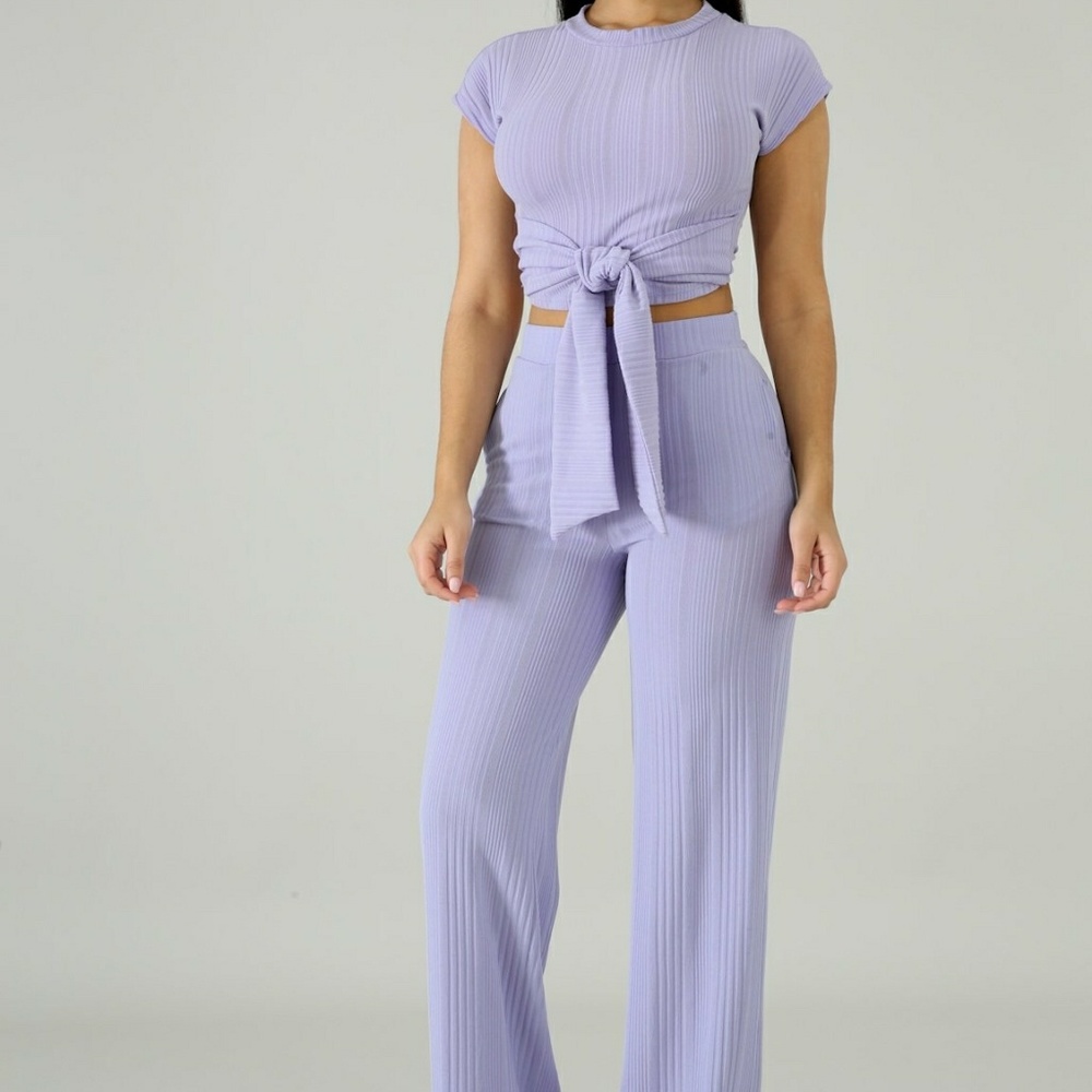 SOLD OUT!!!🥳🥳Lilac Crop Top 2 piece Set